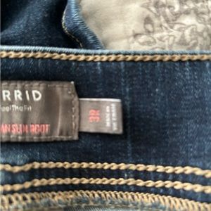 NWOT Torrid women’s pull on super soft stretch jeans size 3